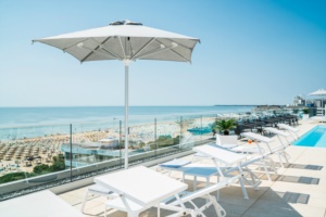 aparthotel-lignano-sabbiadoro-vista-mare 